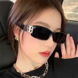 26 % RABATT auf den Großhandel mit B-Wort-Sonnenbrillen mit kleinem Rahmen, quadratischer neuer koreanischer Version, Netz-Rot-Sonnenbrille, Trend-Ins-Persönlichkeits-Sonnenbrille