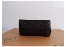 The New Paragraph Thickened Brown Pattern Embossed Leather Packing Box Yanju Hot Pipe Multilayer Package