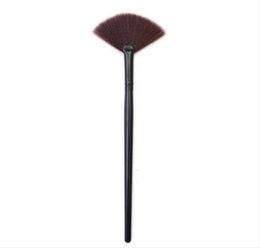 Makeup Brush Slim Fan Shape Powder Concealor Portable Blending Foundation Professional New Fashion