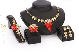 Set di gioielli in oro 18 carati riempito di cristallo austriaco da donna, collana, braccialetto, orecchino
