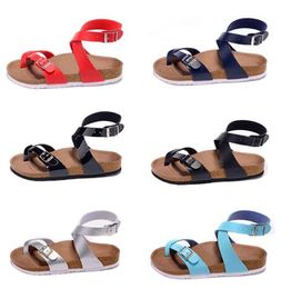 homens, mulheres cuidadosamente construída com materiais Sandals streetwear longevidade Comfort Estilo Formadores Sports baratos criando o ajuste perfeito