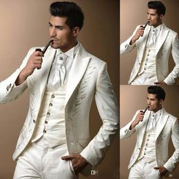 New Embroidery Groom Tuxedos White Mens Peak Lapel Wedding Pants Suits Jacket Blazer Fashion 3 Piece