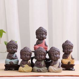 Kleine keramische monk figur buddha statue tee haustier orientalische kultur ornament hause kunst handwerk dekoration