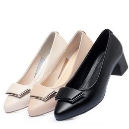 Best slale 2020 New Spring Top Cowhide Bow Classic Leather Shoes Women High Heel Shoes Work Banquet Comfort Non-slip Women Shoes High Heels