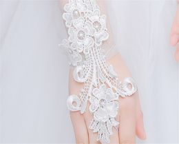 White Bridal Gloves Below Elbow Length Wedding Gloves Women Fingerless Lace Applique Bride Glove Wedding Dress Accessories2284