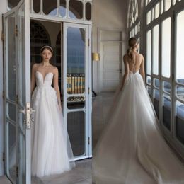 2020 Sexy Doria Karlozi Wedding Dresses V Neck Lace Sleeveless Abiti Da Sposa Sweep Train A Line Beaded Bride Dress