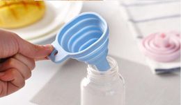 Security Food Grade Silicone Collapsible Funnel Kitchen Tool Oil Hopper Liquid Filler Foldable Cooking Gadgets for Home or Outdoor Kitchen