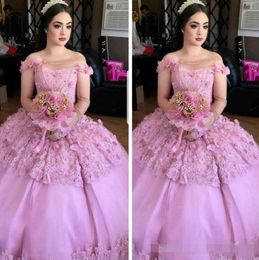 Gorgeous Off Shoulder Quinceanera Dresses Beadeding Handmade Flowers Tiered Lace Applique Birthday Party Sweet 15 16 Prom Ball Gown