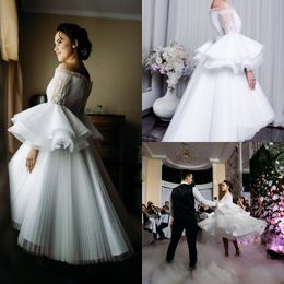 2020 Bohemian New Arrival Long Sleeve Bateau Hi Lo Wedding Dresses Tulle Lace Applique Bridal Gowns Zipper Tassel Wedding Gowns