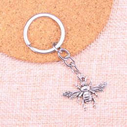 New Keychain 32*24mm bee honey Pendants DIY Men Car Key Chain Ring Holder Keyring Souvenir Jewellery Gift