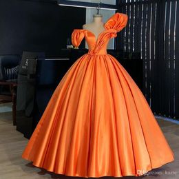 Storlek orange plus bollklänning quinceanera off axel veck formlig slitage festklänning afton klänningar abendkleider mantel de soiree es