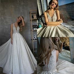 Glitter A-line Wedding Dresses V-neck Sleeveless Sequins Pearls Appliqued Lace Bridal Gown Sweep Train Custom Made Beach Robes De Mariée