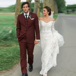 Burgundy Groom Tuxedos Notc Lapel Groomsman Wedding Tuxedos Popular Men Formal Business Prom Dinner 3 Piece Suit(Jacket+Pants+Tie+Vest) 1306