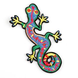 Cartoon animal Gecko patch Embroidered Iron on Patches For Clothing Badges Stickers Appliques wholesale