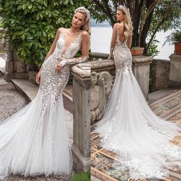 2020 Mermaid Lace Backless Wedding Dresses Sheer Deep V Neck Long Sleeves Bridal Gowns Plus Size Sweep Train Tulle robes de mariée