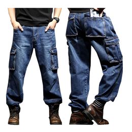 2018 Summer multi-pocket Overalls Men's jeans Men's Loose Straight Large size 46 wear-resistant Denim pants Color Black / Blue