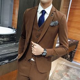 New Slim Fit One Button Brown Wedding Groom Tuxedos Notch Lapel Groomsmen Men Suits Prom Blazer (Jacket+Pants+Vest+Tie) 192