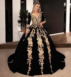 Arabic Black Velvet Evening Dresses Wear V Neck Champagne Lace Appliques Crystal Beads 1/2 Long Sleeves Ball Gown Party Dress Prom Gowns