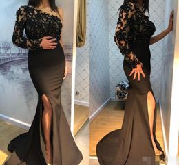 One Shoulder Black Long Sleeves Prom Dresses Mermaid Lace Applique Illusion Beaded Side Slit Sweep Train Evening Party Gown Formal Ocn