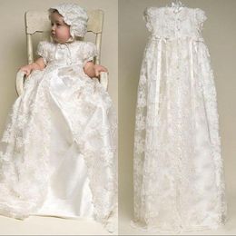 2020 Beach Flower Girl Dresses Jewel Neck Lace Boho First Communion Klänning För Liten Tjej Hög Låg A-Line Kids Bröllopsklänning