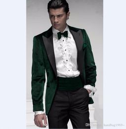 New Fashion Dark Green Velvet Groom Tuxedos Peak Lapel Man Work Business Suit Wedding Party Blazer Suits (Jacket+Pants+Tie) H:880