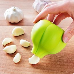 New Creative Rubber Garlic Peeler Garlic Presses Ultra Soft Peeled Garlic Stripping Tool Home Kitchen Accessories Preferred