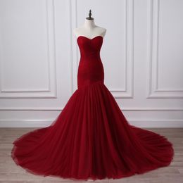 2019 Plus Size Elegant Dark Red Mermaid Wedding Dresses Strapless Sweetheart Lace Up Pleats Tulle Non White Bridal Gown Vintage