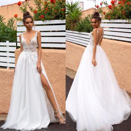 Amazing Lace Beach Backless Wedding Dresses V Neck Side Split Bridal Gowns Sweep Train A Line Tulle Beaded robe de mariée