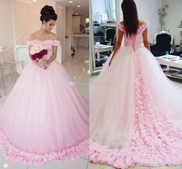 2019 New Pink Ball Gown Quinceanera Dresses with Handmade Flowers Tulle Off the Shoulder Floral Sweep Train Custom Made Prom Gowns