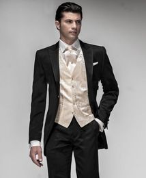 Black Groom Tuxedos Peak Lapel Groomsman Wedding Tuxedos Popular Men Formal Business Prom Dinner 3 Piece Suit(Jacket+Pants+Tie+Vest) 1309