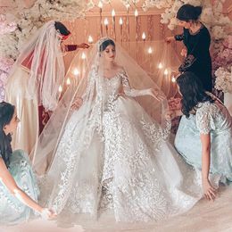 V Cut Back Ball Gown Wedding Dresses with Long Sleeve Lace Appliques Chapel Wedding Gown Plus Size Abric Dubai Bridal Dress