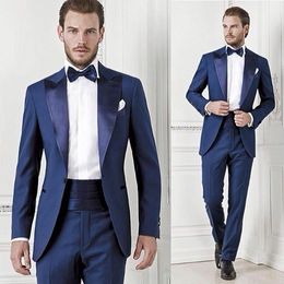 Handsome Mens Suits Slim Fit One Button Groom Tuxedos Peaked Lapel Groomsmen Wedding Prom Dinner Blazer Suits(Jacket+Pants)