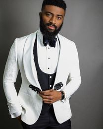 High Quality One Button Handsome Shawl Lapel Groom Tuxedos Men Suits Wedding/Prom/Dinner Best Man Blazer(Jacket+Pants+Tie+Vest) W128