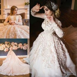 Vestidos Modest muçulmanos de vestidos de casamento de linha Long Sleeve Lace Floral Appliqued Tribunal 3D Train Vestido de noiva casamento vestido de noiva