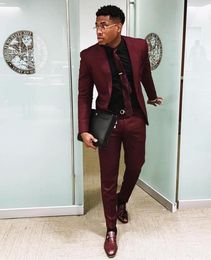 Chic Burgundy Two Pieces Mens Suits Slim Fit Wedding Grooms Tuxedos One Button Formal Prom Suit Jacket And Pants