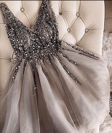 2019 Sparkle Crystal Beaded Short Cocktail Dresses Grey Homecoming Dress Cheap Deep V-neck Sexy Shiny Mini Prom Gowns Abiye Vestidos