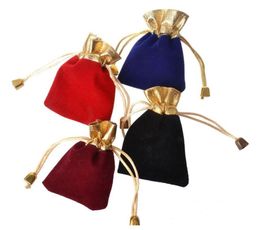 7*9cm Velvet Beaded Drawstring Pouches 100pcs lot 4Colors Jewelry Packaging Christmas Wedding Gift Bags Black Red