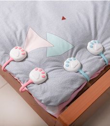 Cat paw Quilt holder bed sheet quilt cover anti-running buckle anti-slip safety Fasteners Bedding Quilts Fixing Holder Gripper YD0628