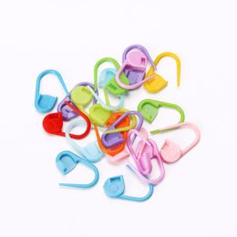 50pcs X in plastica bloccaggio ago Stitch Holders Marcatori