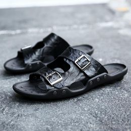 Neueste echtes Leder Hausschuhe Herren flache Sandalen Frauen Schuhe Doppelschnalle berühmte Marke Arizona Sommer Strand Flip Flops gute Qualität