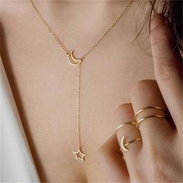 New Fashion Jewellery Simple Moon Star Pendant Necklace Alloy Clavicle Short Choker Trendy Necklaces for Women Girls bijoux femme