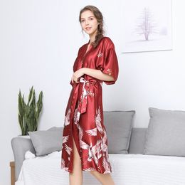 Wholesale Women Sleepwear Satin Kimono Robe Mid-Calf Half Sleeve Printed Bathrobes Bridal Dressing Gown Fashion Night Gown