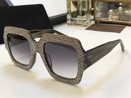 Wholesale-0048 Luxury Sunglasses Large Frame Elegant Special Designer with Diamond Frame Built-In Circular Lens Top Quality Come With Case