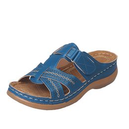 Marken-Damen-Sandale mit Plateausohle aus Leder, breite, flache Slide-Sandale, Designer-Damen-Slipper mit Buchstaben-Leder-Außensohle