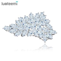 Fashion Jewellery Crystal Brooches White-Gold Colour Clear CZ Stone Charm Big Brooches for Women Bridal Wedding Gifts New Arrival LUOTEEMI