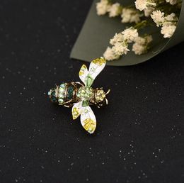 Fashion- high-grade bee brooch women's accessories fashion animal pin decoration suit jacket brooch pendant dual-use Z123