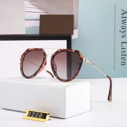 Luxury-Design sunglasses - new type 8226 polaroid polaroid lenses for ladies with metal frames