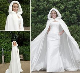 2019 New Free shipping Hot Bridal Cape Stunning Wedding Cloaks Ankle Length Perfect For Winter Wedding Bridal Cloaks