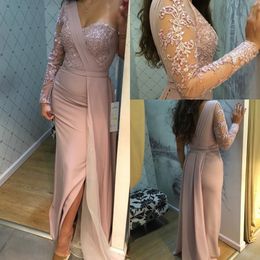 Arabic One Shoulder Satin Mermaid Long Evening Dresses 2020 Long Sleeve Lace Applique Beaded Split Sweep Train Formal Party Prom Dresses