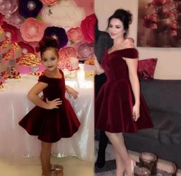 Cute Burgundy Velvet Flower Girl Dresses Off The Shoulder Lace-up Kids Ball Gown Party Dress African Wedding Dresses For Little Girls